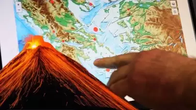 Santorini'deki volkan uyandı! 2 senaryo var