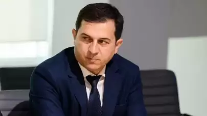 Elnur Eltürk'ten Garo Paylan'a tepki: "Türk milletinin ekmeği burnundan gelsin"