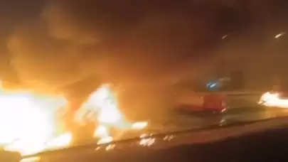 Zincirleme trafik kazasında tır alev topuna döndü