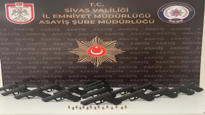 Sivas'ta silah kaçakçılığı operasyonu: 4 zanlı yakalandı