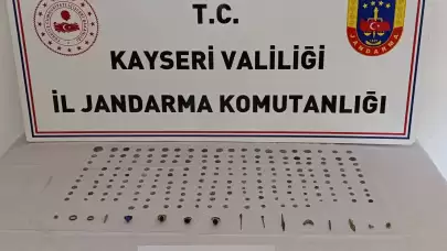 Kayseri'de tarihi eser niteliğinde 208 obje ele geçirildi