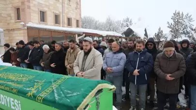 Boşandığı eşi tarafından öldürülen kadın toprağa verildi