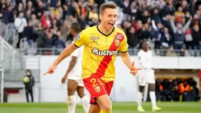 Galatasaray Polonyalı yıldızı resmen duyurdu