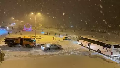 Trabzon-Giresun güzergahında kaza sonrası Karadeniz Sahil Yolu ulaşıma kapandı