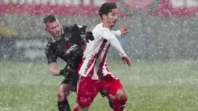 Ümraniyespor-Sakaryaspor maçına kar engeli!