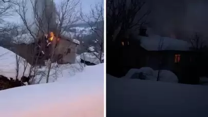 Yolu ulaşıma kapanan ev alevlere teslim oldu