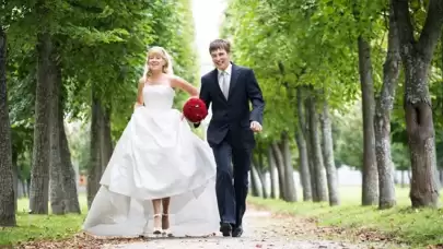 Gelinliğinizin ayağınıza takılmasını önlemek için 6 önemli ipucu