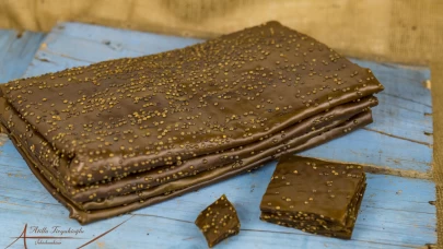 Evde Pestil Yapımı: Doğal ve Lezzetli Pestil Tarifi