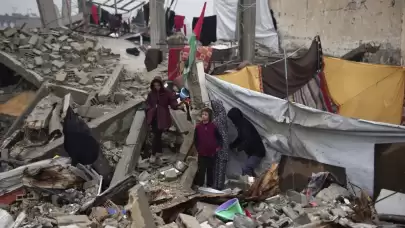 İsrail, Gazze'ye konteyner ev ulaşmasını engelliyor