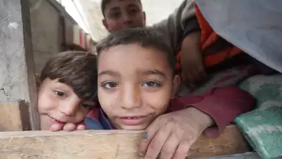 Gazze’de çocuk olmak: Enkaz arasında umut oyunları