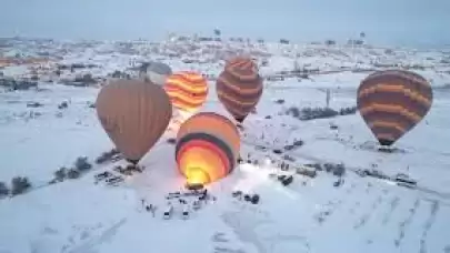 Kapadokya'da sıcak hava balon turuna kış engeli