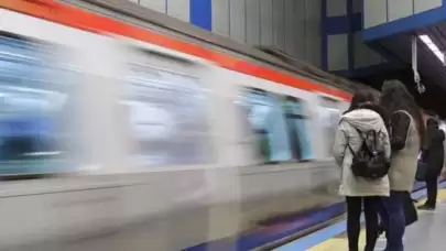 İstanbul'da metro ve tramvay seferleri uzatıldı