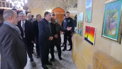 Tarihi Taşhan’da kurtuluş sergisi açıldı