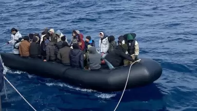 İzmir açıklarında 73 düzensiz göçmen kurtarıldı