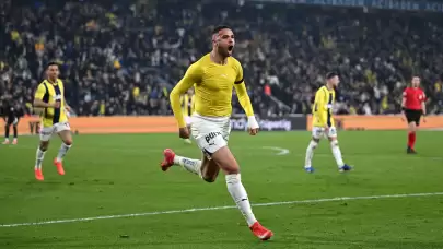 Fenerbahçe, geri dönüşlerle zirve yarışına tutundu