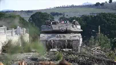 İsrail, Lübnan'ın güneyinde evleri yaktı