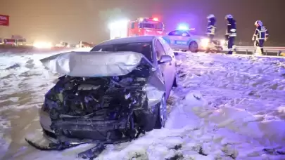 Aksaray'da zincirleme kaza! Sürücüler ölümden döndü