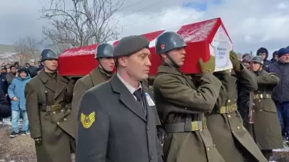 Kalp krizinden hayatını kaybeden askerin naaşı toprağa verildi