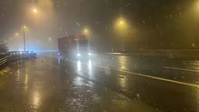 Bolu Dağı'nda kar etkisini artırıyor