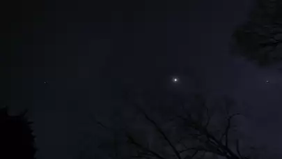 Gökyüzünde Ay, Jüpiter ve Venüs buluştu