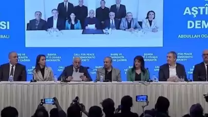 İmralı‘dan beklenen çağrı geldi: PKK kendini feshetmeli