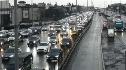 İstanbul'da sabah trafik yoğunluğu oluştu