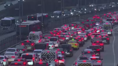 İstanbul'da yeni haftaya trafikte yoğun başlangıç!