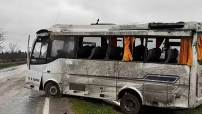 Balıkesir'de işçileri taşıyan midibüs takla attı! Çok sayıda yaralı var