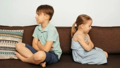 Kardeş kıskançlığı neden olur? Nelere dikkat edilmeli?