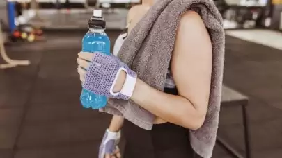 Uzmanlardan enerji içeceği uyarısı: Erken yaşta kalp krizine sebebiyet verebilir, zehirden hiçbir farkı yok