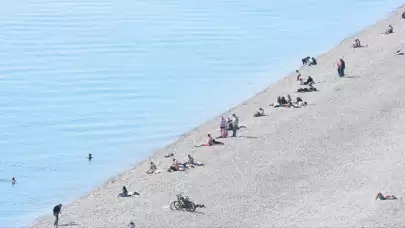 Antalya'da sahillerinde yoğunluk