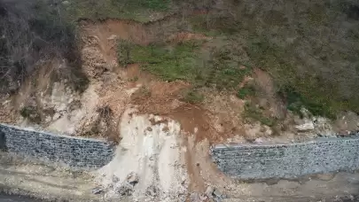 Ordu'da heyelanda istinat duvarı çöktü