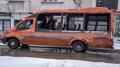 Erzurum'da halk otobüsü ve minibüs çarpıştı: 4 yaralı