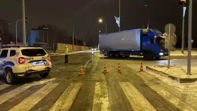 Iğdır-Doğubayazıt Karayolu ulaşıma kapandı