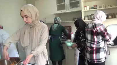 Muş'ta kadınlar, aşçılık ve pastacılık eğitimi alarak geleceğe yön veriyor