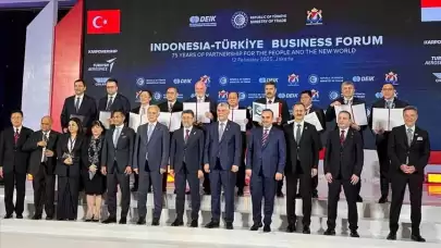 Türk savunma sanayisi şirketleri Endonezya'da stratejik işbirliği anlaşmalarına imza attı