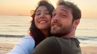 Aybüke Pusat ve Furkan Andıç'tan beraberiz pozu