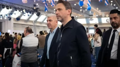 Bakan Bayraktar, "Külliye'de Ramazan" etkinliklerini ziyaret etti