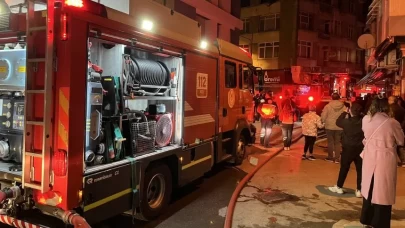 İzmir'de korkutan ev yangını: 1 kişi dumandan etkilendi