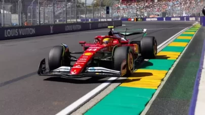 Lewis Hamilton, Ferrari ile pole pozisyonunda