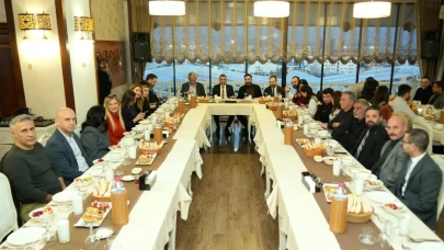 MHP Ankara İl Başkanlığından Türkgün ve Bengütürk'e iftar yemeği