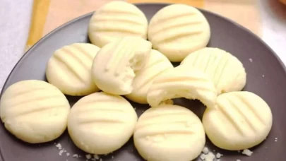 Ağızda Dağılan Un Kurabiyesi Tarifi!