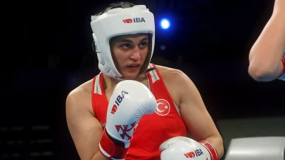 Busenaz Sürmeneli de Dünya Şampiyonası’nda finale yükseldi