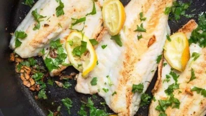 Sarımsaklı tereyağlı levrek: Nefis ve kolay akşam yemeği tarifi