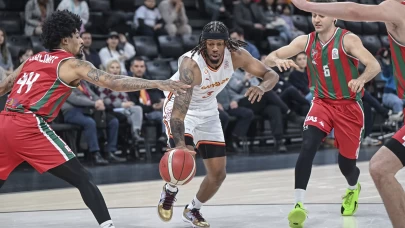 Galatasaray’dan Karşıyaka’ya 100 sayı!