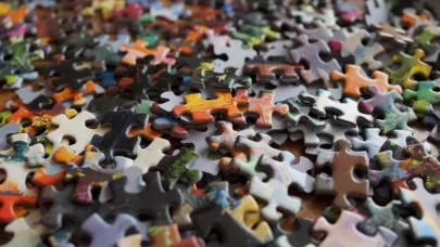 Puzzle Yapmanın Faydaları: Zihinsel ve Ruhsal Sağlığa Etkileri!