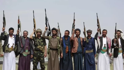 Yemen'deki Husilerden Ben Gurion Havalimanı ve ABD uçak gemisine saldırı