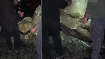 Yüksekova-Van Karayolu'na düşen kaya parçaları yürekleri ağza getirdi