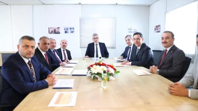 Sağlık Bakanı Memişoğlu Çorum'da ziyaretlerde bulundu