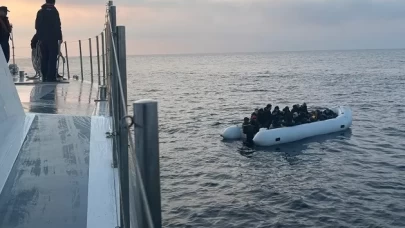 İzmir'de 36 düzensiz göçmen yakalandı